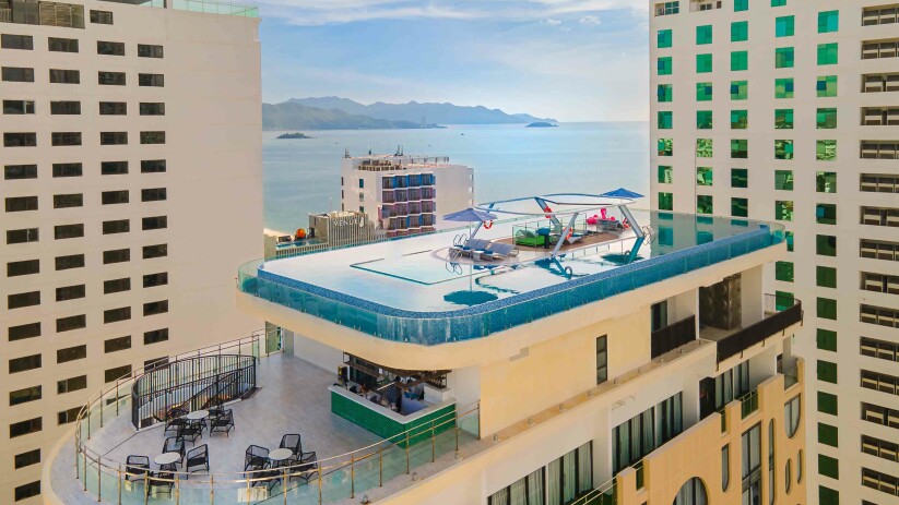 Hồ bơi vô cực 360 độ